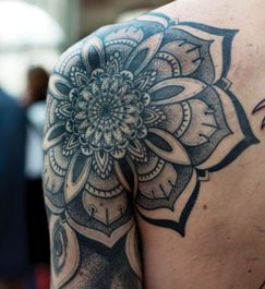 Amature-Tattoo: Tattoo-with-Black -Ink